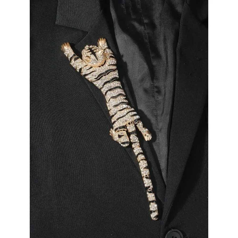 🐯 ✨ Rhinestones Crouching Tiger Bendable Design Blingy Statement Brooch NEW